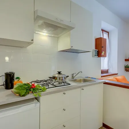 Casa Gio - Happy Apartment Laveno-Mombello